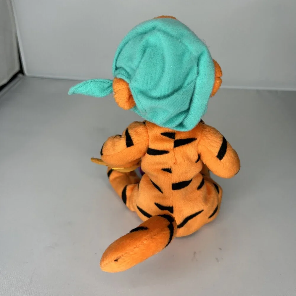 First Mate Tigger Plush 8” Star Bean